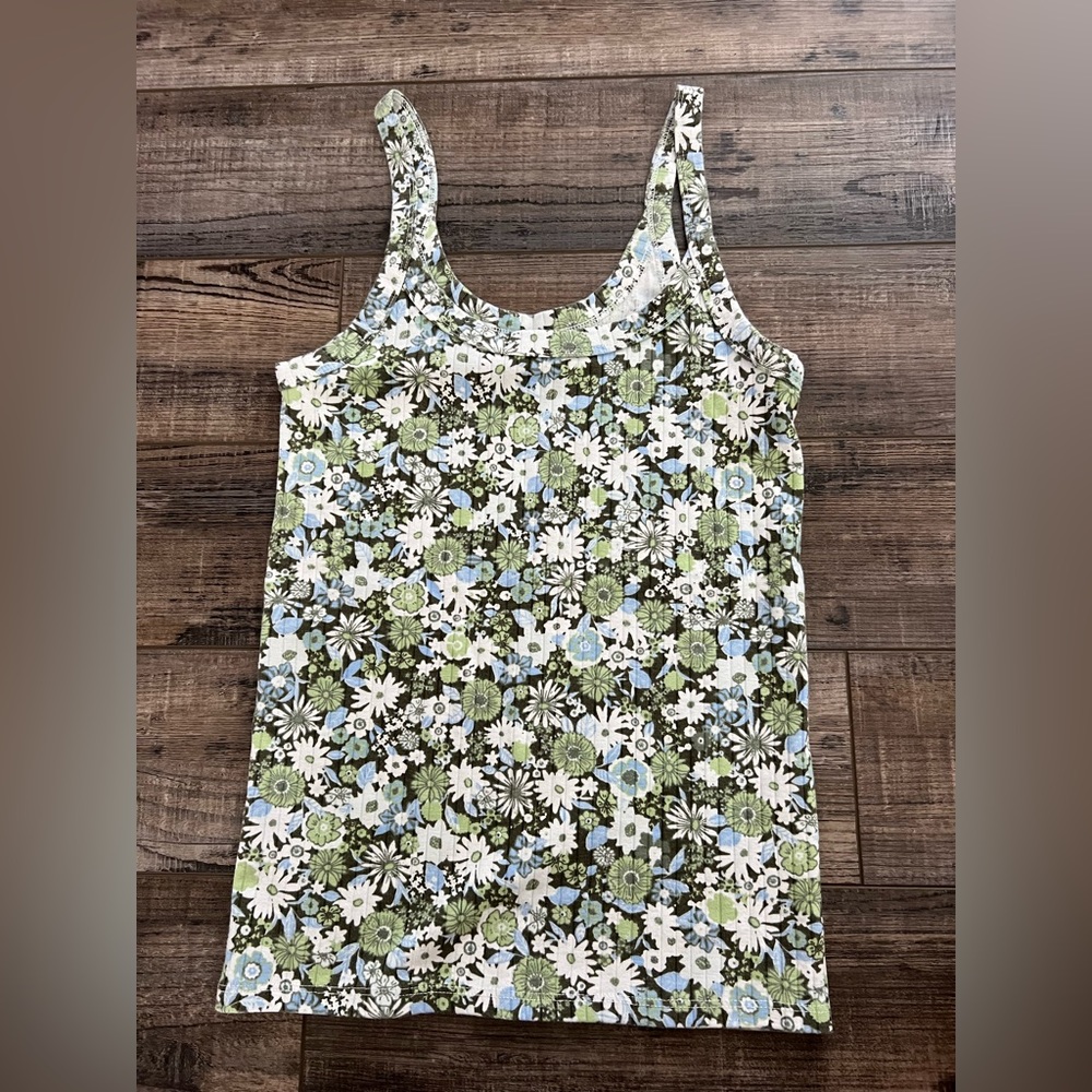 Aerie flower tank top. Size small. Never worn, no tags